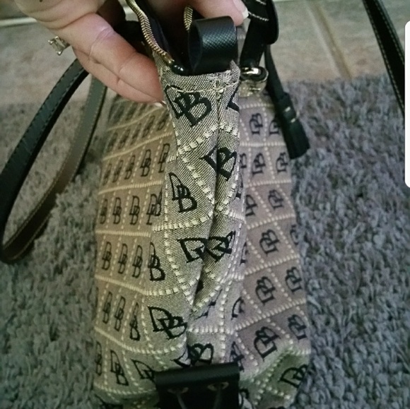 Dooney&Bourke sig. shoulder bag & MATCHING WALLET - Picture 6 of 6